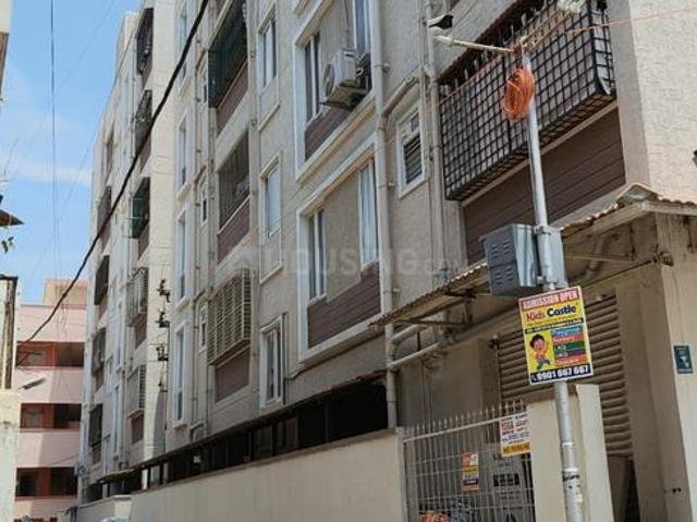 2 BHK Apartment in Murugeshpalya for rent Bengaluru. The reference number is 21026758