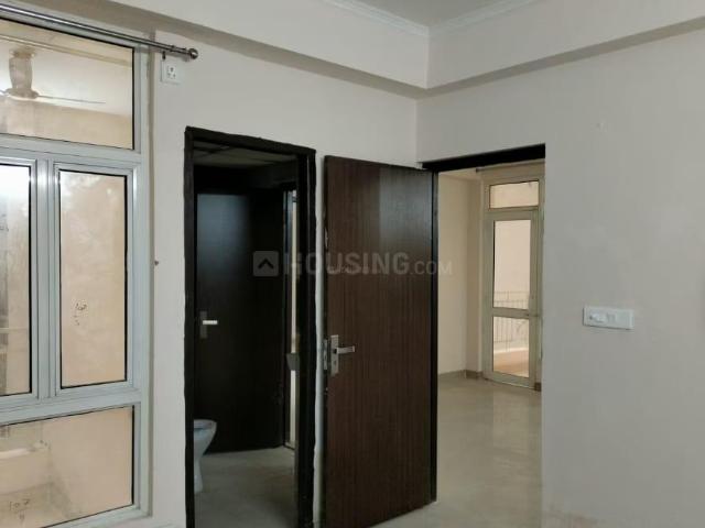 2 BHK Apartment in Noida Extension for rent Greater Noida. The reference number is 13190974