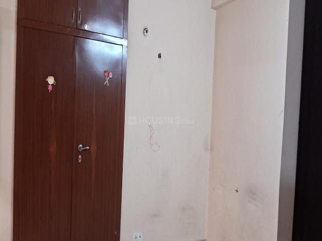 2 BHK Apartment in Noida Extension for rent Greater Noida. The reference number is 13294000
