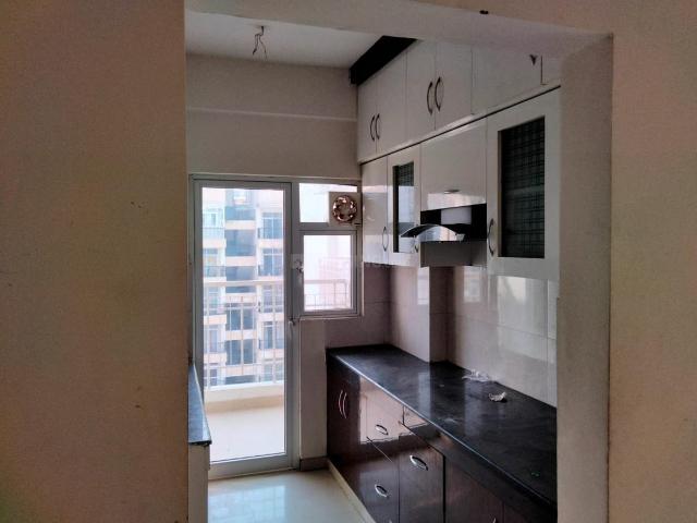 2 BHK Apartment in Noida Extension for rent Greater Noida. The reference number is 16381558