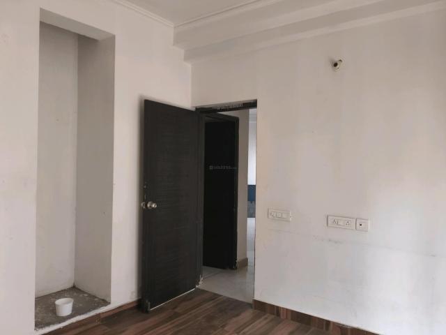 2 BHK Apartment in Noida Extension for rent Greater Noida. The reference number is 19550196