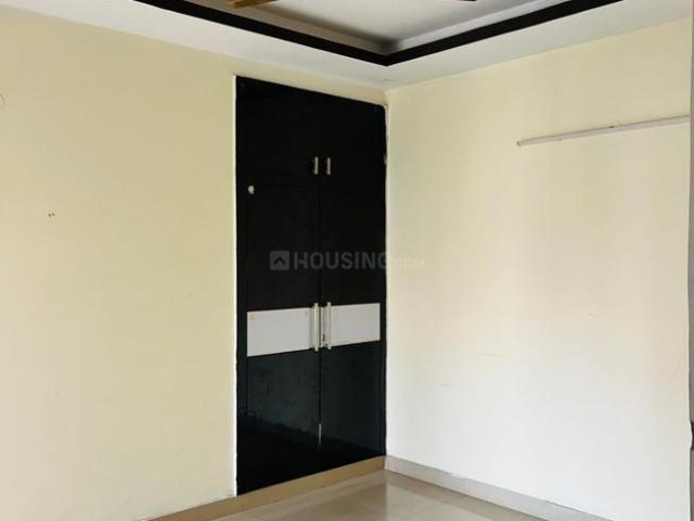 2 BHK Apartment in Noida Extension for rent Greater Noida. The reference number is 19780565