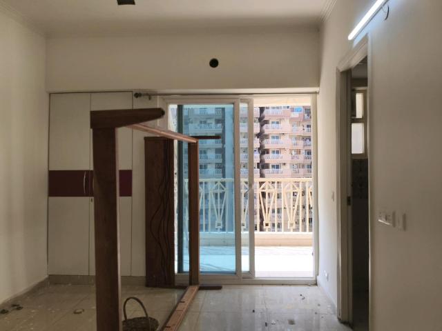 2 BHK Apartment in Noida Extension for rent Greater Noida. The reference number is 19810691
