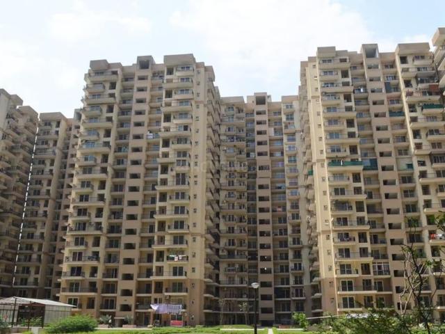 2 BHK Apartment in Noida Extension for rent Greater Noida. The reference number is 20998866