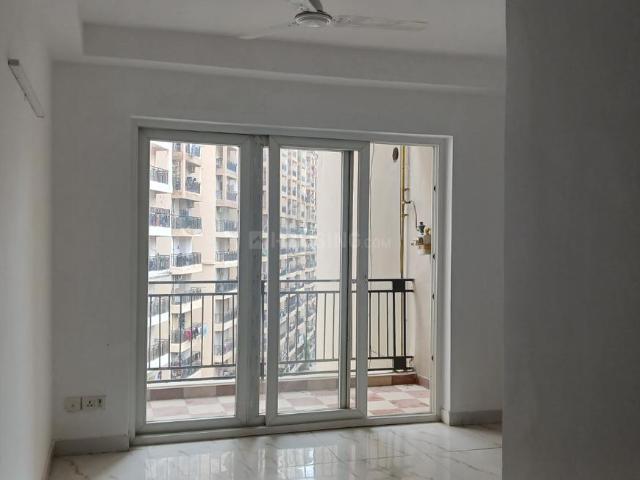 2 BHK Apartment in Noida Extension for rent Greater Noida. The reference number is 21068120