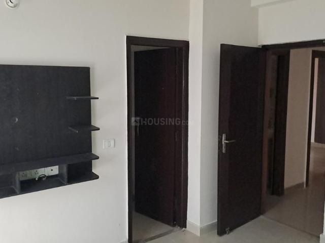 2 BHK Apartment in Noida Extension for rent Greater Noida. The reference number is 21070178