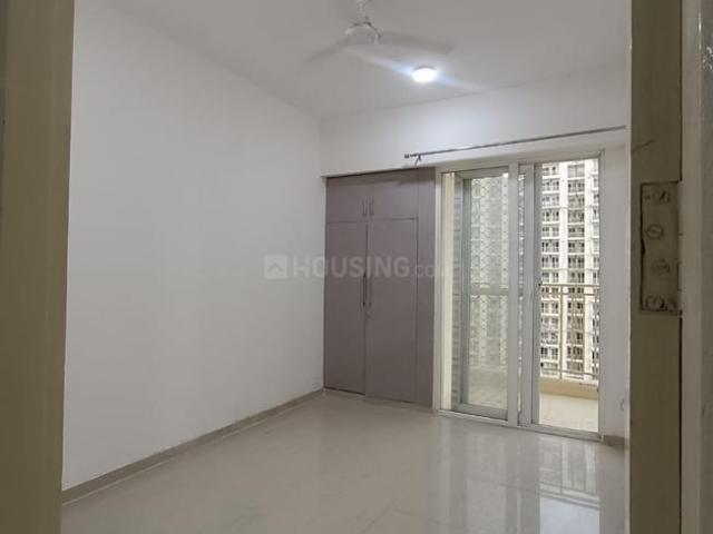 2 BHK Apartment in Noida Extension for rent Greater Noida. The reference number is 21079005