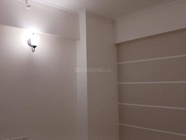 2 BHK Apartment in Noida Extension for rent Greater Noida. The reference number is 21098985