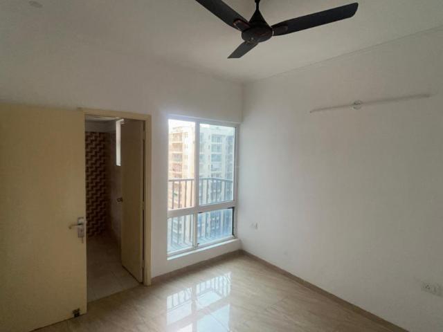 2 BHK Apartment in Noida Extension for rent Greater Noida. The reference number is 21099090
