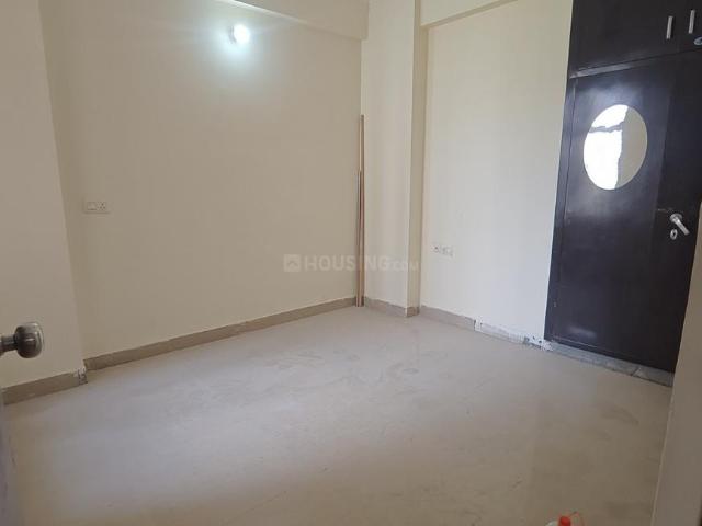2 BHK Apartment in Noida Extension for rent Greater Noida. The reference number is 21110396
