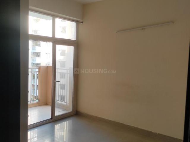 2 BHK Apartment in Noida Extension for rent Greater Noida. The reference number is 21113650