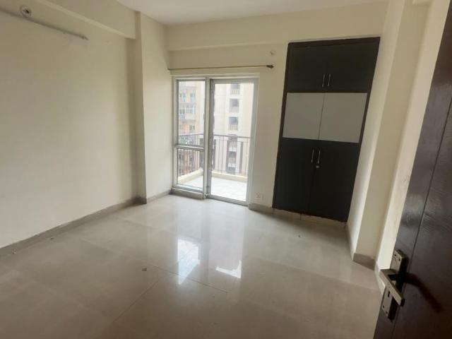 2 BHK Apartment in Noida Extension for rent Greater Noida. The reference number is 21135753