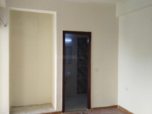 2 BHK Apartment in Noida Extension for rent Greater Noida. The reference number is 21147052