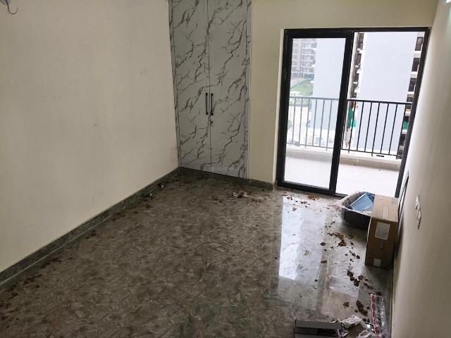 2 BHK Apartment in Noida Extension for rent Greater Noida. The reference number is 21192177