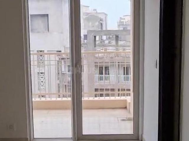 2 BHK Apartment in Noida Extension for rent Greater Noida. The reference number is 21305924