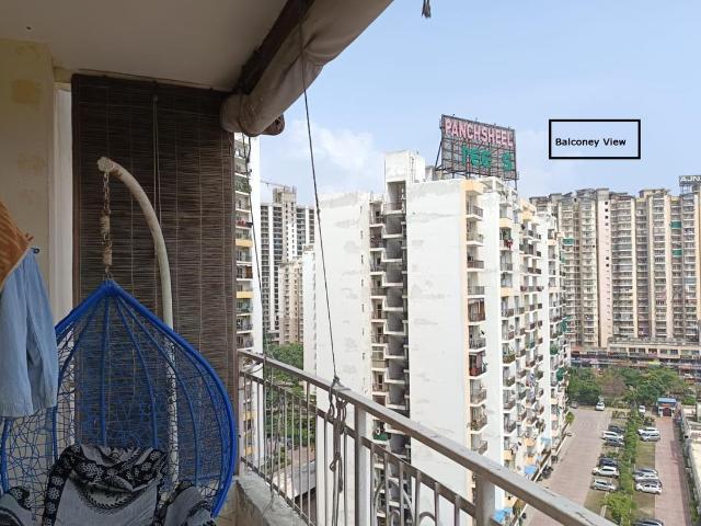 2 BHK Apartment in Noida Extension for rent Greater Noida. The reference number is 21361496