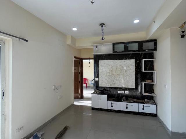 2 BHK Apartment in Noida Extension for rent Greater Noida. The reference number is 21371407