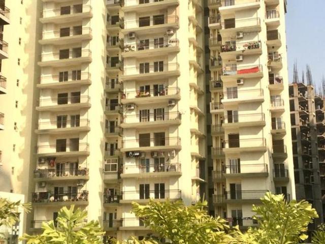 2 BHK Apartment in Noida Extension for rent Greater Noida. The reference number is 6301108