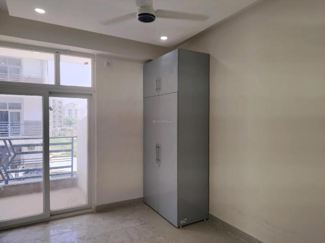 2 BHK Apartment in Noida Extension for resale Greater Noida. The reference number is 16734384