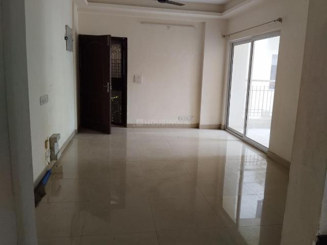 2 BHK Apartment in Noida Extension for resale Greater Noida. The reference number is 17963650