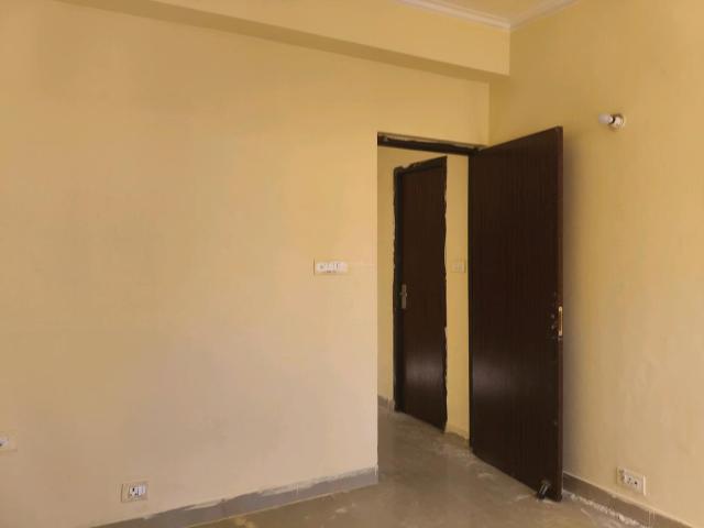 2 BHK Apartment in Noida Extension for resale Greater Noida. The reference number is 18112192
