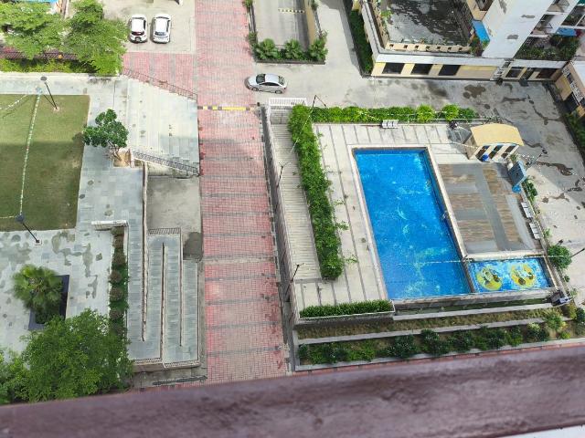 2 BHK Apartment in Noida Extension for resale Greater Noida. The reference number is 18450882