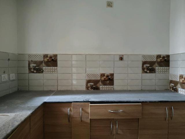 2 BHK Apartment in Noida Extension for resale Greater Noida. The reference number is 19127142