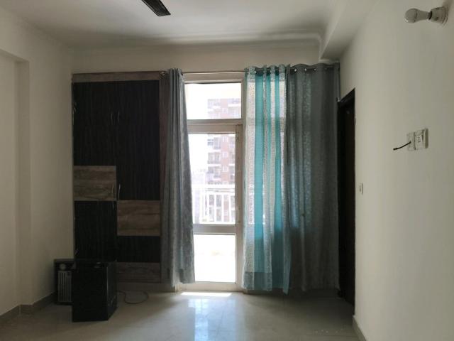 2 BHK Apartment in Noida Extension for resale Greater Noida. The reference number is 19274248