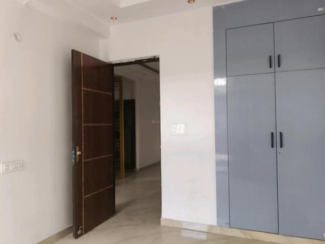 2 BHK Apartment in Noida Extension for resale Greater Noida. The reference number is 19679436