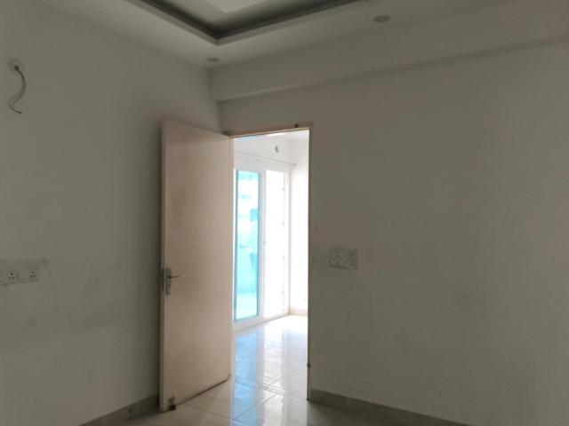 2 BHK Apartment in Noida Extension for resale Greater Noida. The reference number is 19793400