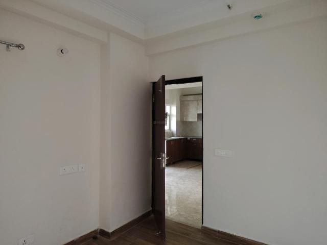 2 BHK Apartment in Noida Extension for resale Greater Noida. The reference number is 19866790