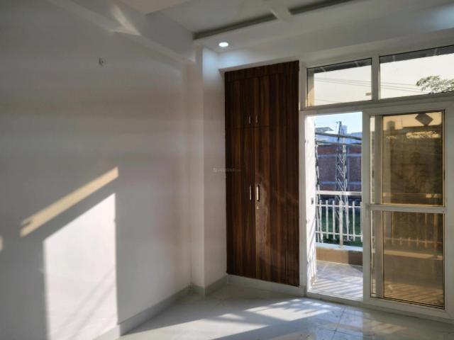 2 BHK Apartment in Noida Extension for resale Greater Noida. The reference number is 19945229