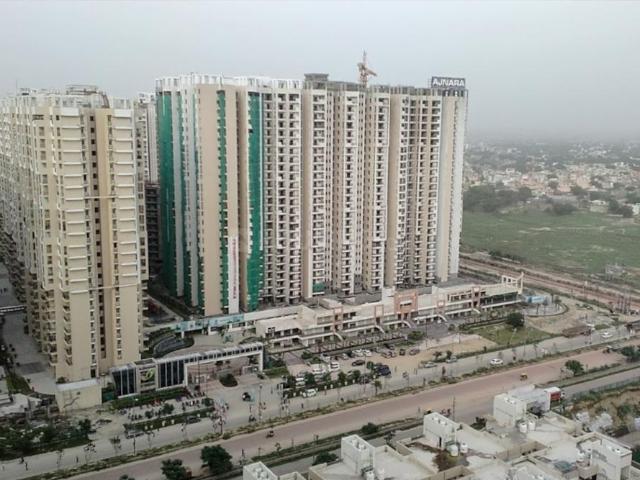 2 BHK Apartment in Noida Extension for resale Greater Noida. The reference number is 19992130