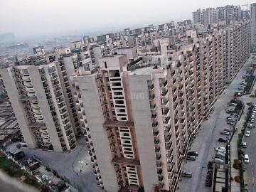 2 BHK Apartment in Noida Extension for resale Greater Noida. The reference number is 20287830