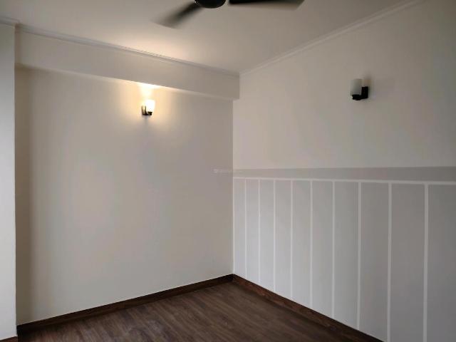 2 BHK Apartment in Noida Extension for resale Greater Noida. The reference number is 20305941