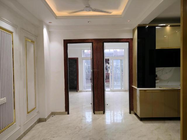2 BHK Apartment in Noida Extension for resale Greater Noida. The reference number is 20587782
