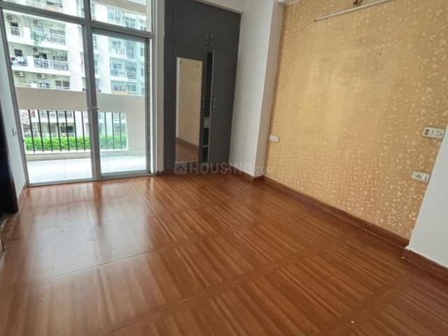 2 BHK Apartment in Noida Extension for resale Greater Noida. The reference number is 20650657
