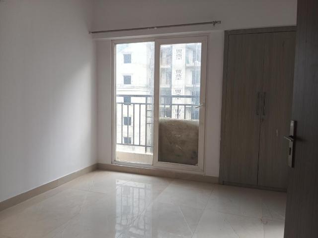 2 BHK Apartment in Noida Extension for resale Greater Noida. The reference number is 20606392