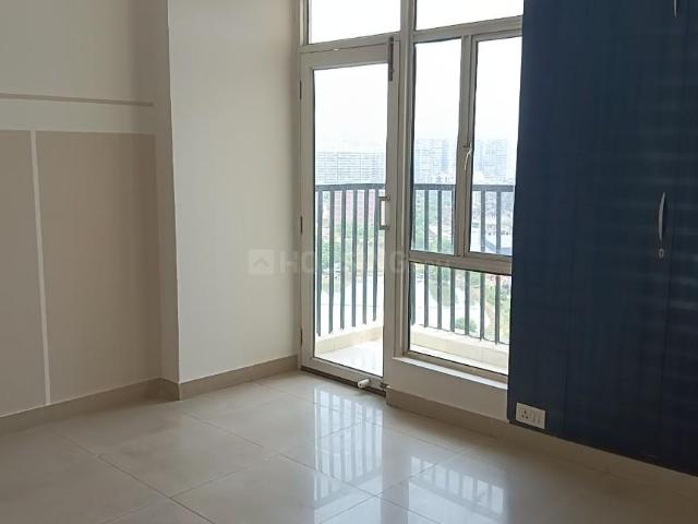 2 BHK Apartment in Noida Extension for resale Greater Noida. The reference number is 20710615