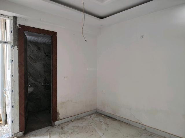 2 BHK Apartment in Noida Extension for resale Greater Noida. The reference number is 20716191