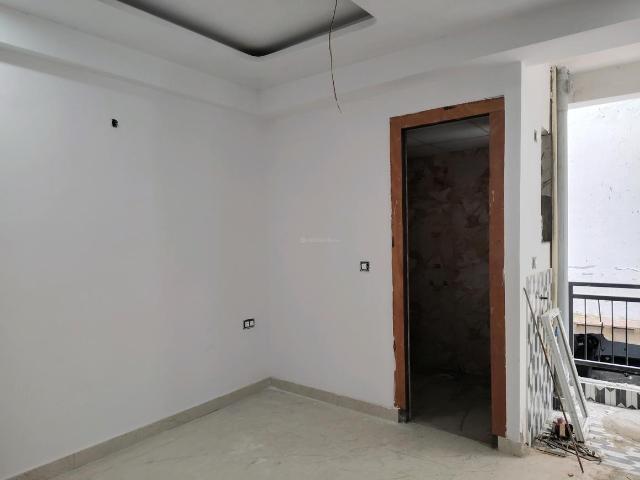 2 BHK Apartment in Noida Extension for resale Greater Noida. The reference number is 20716437
