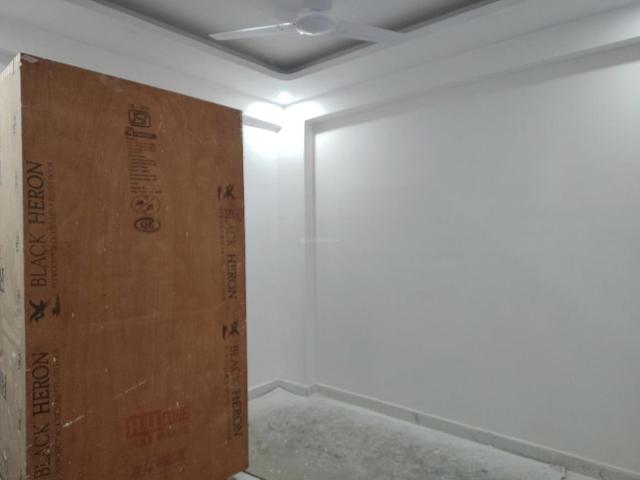 2 BHK Apartment in Noida Extension for resale Greater Noida. The reference number is 20716634