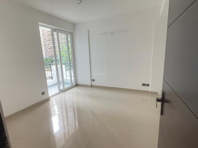2 BHK Apartment in Noida Extension for resale Greater Noida. The reference number is 20732477