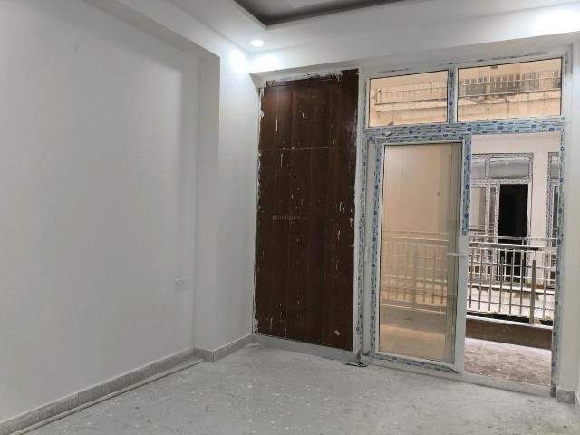 2 BHK Apartment in Noida Extension for resale Greater Noida. The reference number is 20888175