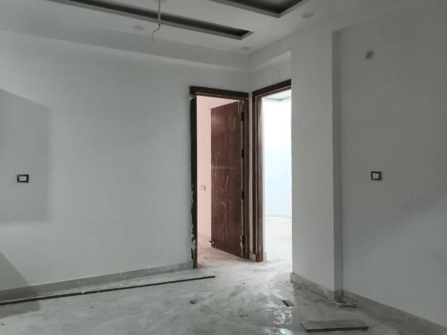 2 BHK Apartment in Noida Extension for resale Greater Noida. The reference number is 20987709