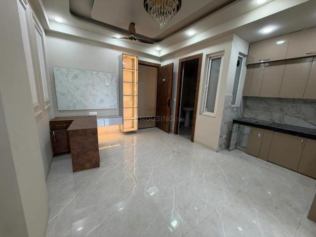 2 BHK Apartment in Noida Extension for resale Greater Noida. The reference number is 21042065