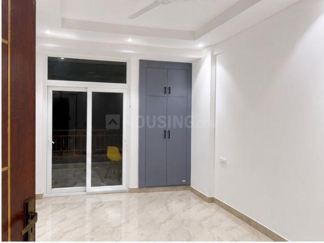 2 BHK Apartment in Noida Extension for resale Greater Noida. The reference number is 21059244