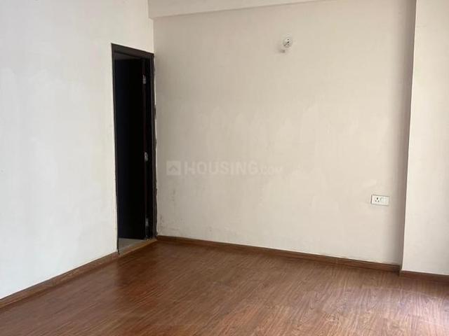 2 BHK Apartment in Noida Extension for resale Greater Noida. The reference number is 21098063