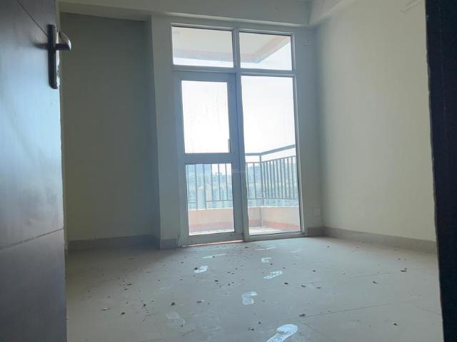 2 BHK Apartment in Noida Extension for resale Greater Noida. The reference number is 21009267