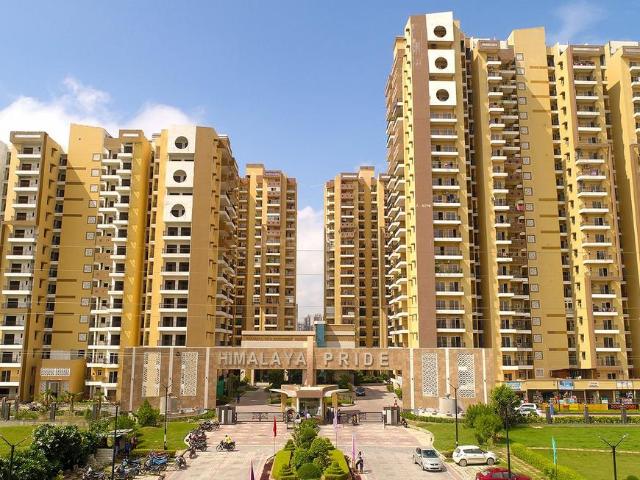 2 BHK Apartment in Noida Extension for resale Greater Noida. The reference number is 21026285